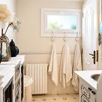 Holibai Casa Celso , Casa Con Piscina Y Jardín Cerca De Playa América * Gondomar