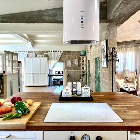 Holibai Casa Celso , Casa Con Piscina Y Jardin Cerca De Playa America