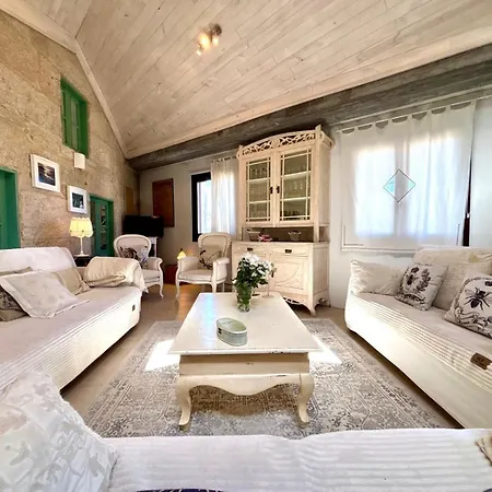 Holibai Casa Celso , Casa Con Piscina Y Jardin Cerca De Playa America Gondomar