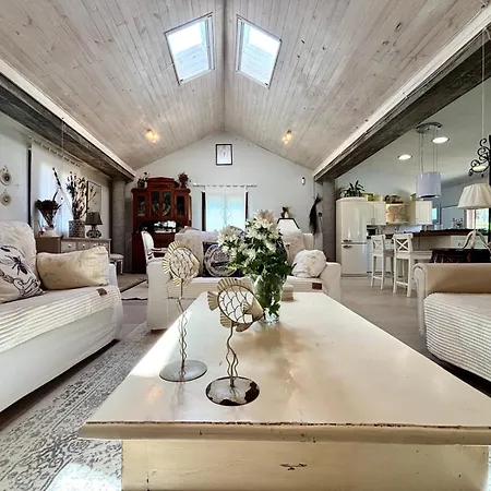 Holibai Casa Celso , Casa Con Piscina Y Jardin Cerca De Playa America Gondomar