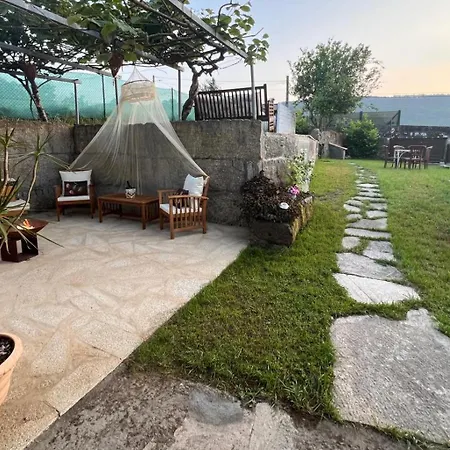 Holibai Casa Celso , Casa Con Piscina Y Jardin Cerca De Playa America Vila *