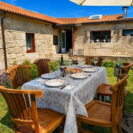Holibai Casa Celso , Casa Con Piscina Y Jardin Cerca De Playa America Villa