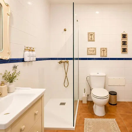 Holibai Casa Celso , Casa Con Piscina Y Jardin Cerca De Playa America Vila *